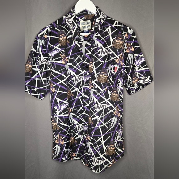 Bold Vintage-Inspired “Chuck Nasty” Graphic Button-Down Shirt – Size MEDIUM - Picture 1 of 4
